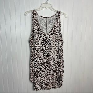 Torrid Top Size 3 Leopard V-neck Sleeveless Super soft Knits Stretch